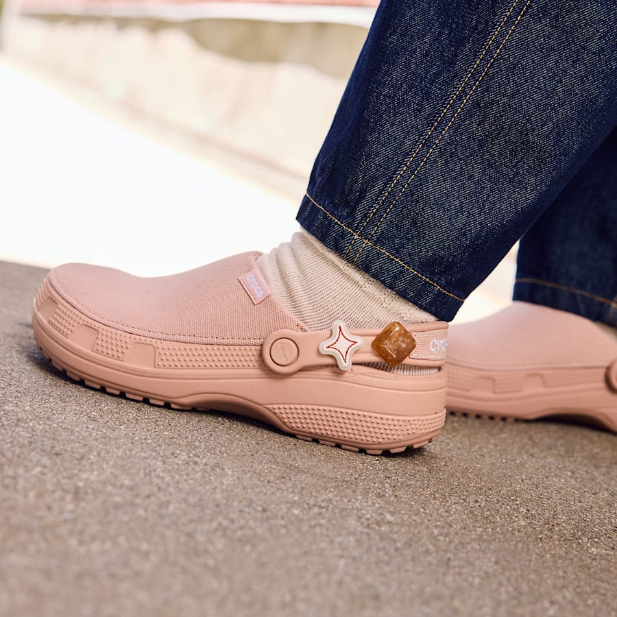 Classic Crafted Clog - US 7273