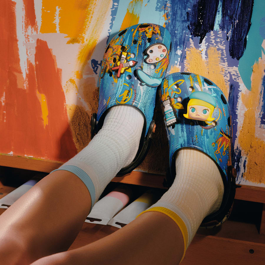 POP MART MOLLY Classic Clog - US 0227